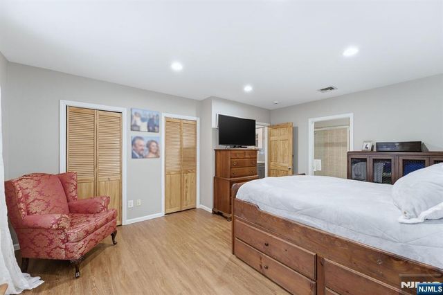 260 Hamilton Road, Teaneck, NJ 07666