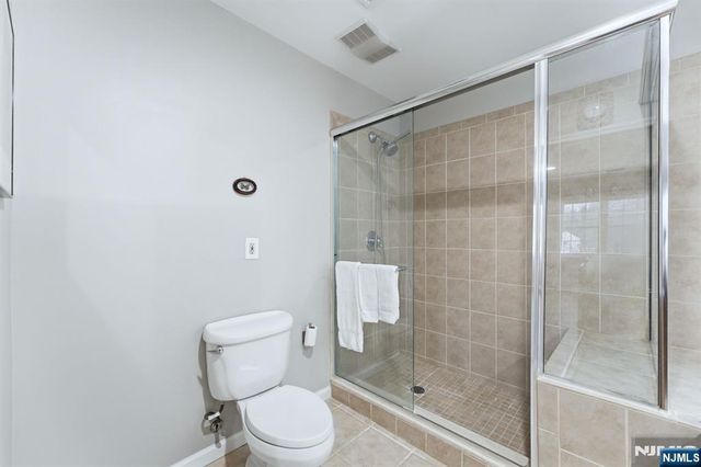 260 Hamilton Road, Teaneck, NJ 07666