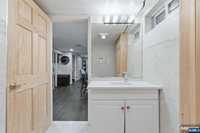 260 Hamilton Road, Teaneck, NJ 07666