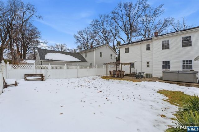 260 Hamilton Road, Teaneck, NJ 07666