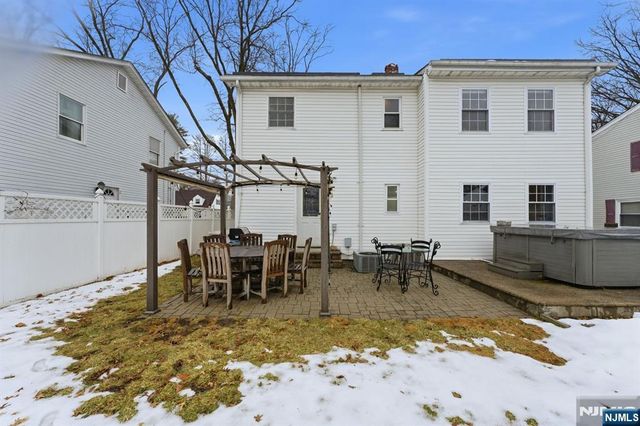 260 Hamilton Road, Teaneck, NJ 07666