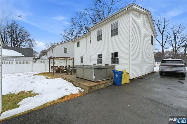 260 Hamilton Road, Teaneck, NJ 07666