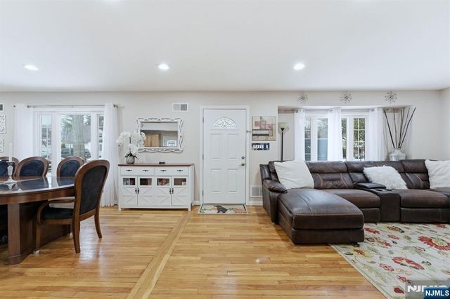 260 Hamilton Road, Teaneck, NJ 07666