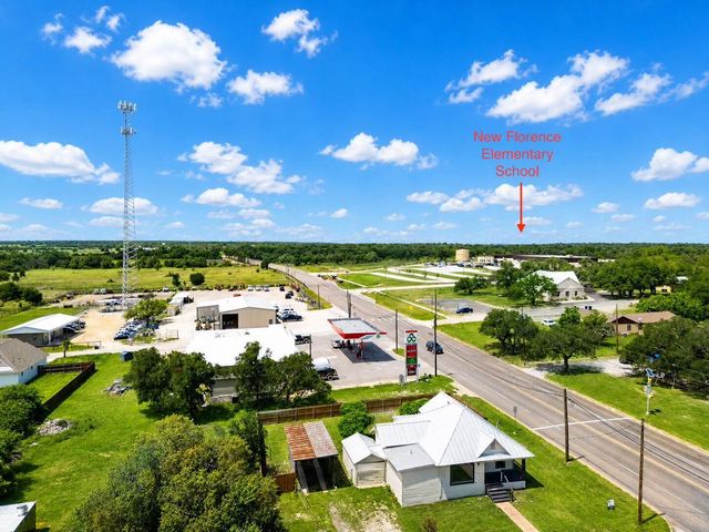 100 W Caskey ST, Florence, TX 76527