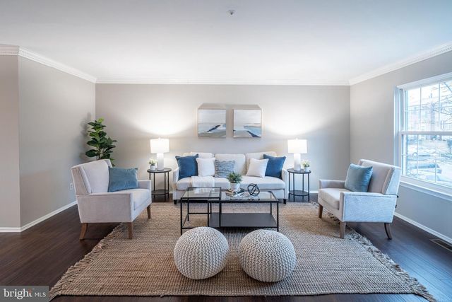 11 BEAVER POND CIR, Baltimore, MD 21234