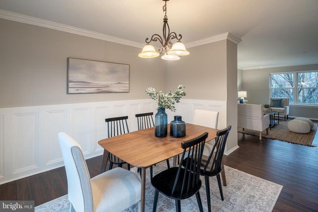 11 BEAVER POND CIR, Baltimore, MD 21234