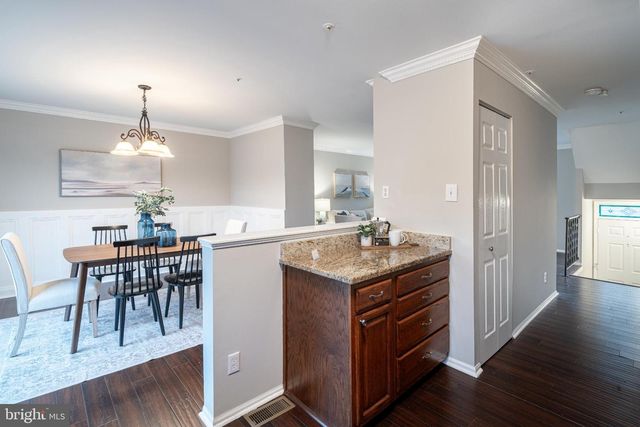 11 BEAVER POND CIR, Baltimore, MD 21234