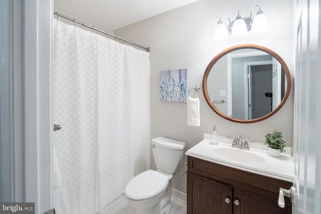 11 BEAVER POND CIR, Baltimore, MD 21234