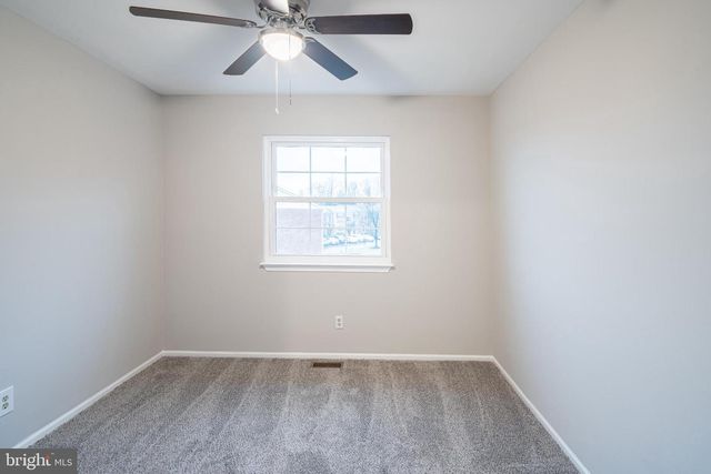 11 BEAVER POND CIR, Baltimore, MD 21234