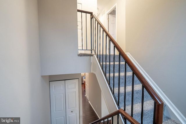 11 BEAVER POND CIR, Baltimore, MD 21234