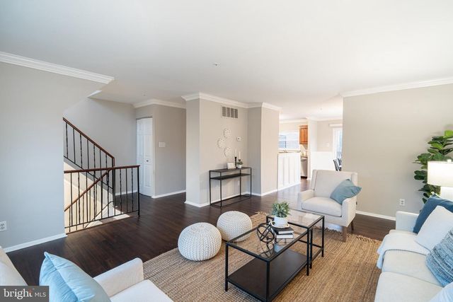 11 BEAVER POND CIR, Baltimore, MD 21234