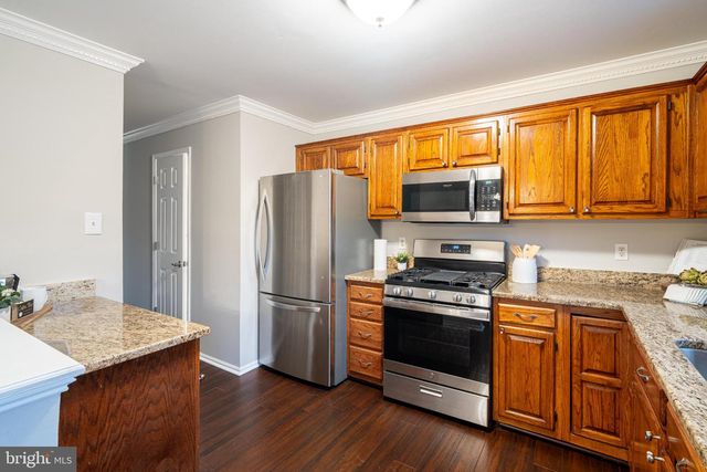 11 BEAVER POND CIR, Baltimore, MD 21234