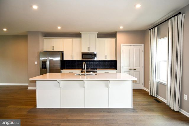 4539 BRIARHAVEN DR, Fredericksburg, VA 22408