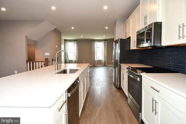 4539 BRIARHAVEN DR, Fredericksburg, VA 22408