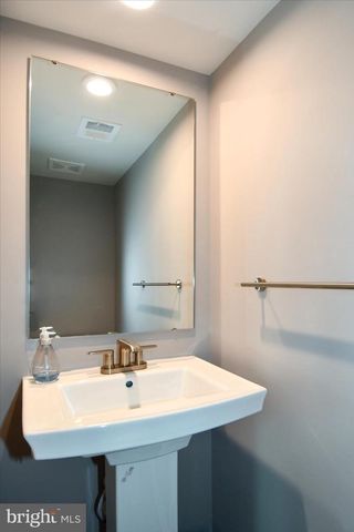 4539 BRIARHAVEN DR, Fredericksburg, VA 22408