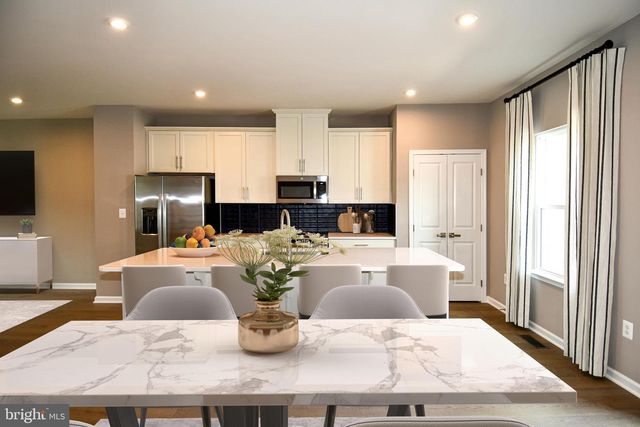 4539 BRIARHAVEN DR, Fredericksburg, VA 22408