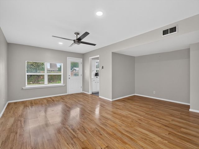 833 Brentwood Lane, Richardson, TX 75080