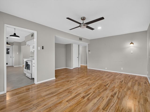 833 Brentwood Lane, Richardson, TX 75080