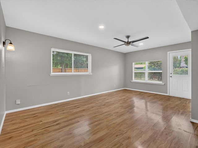 833 Brentwood Lane, Richardson, TX 75080