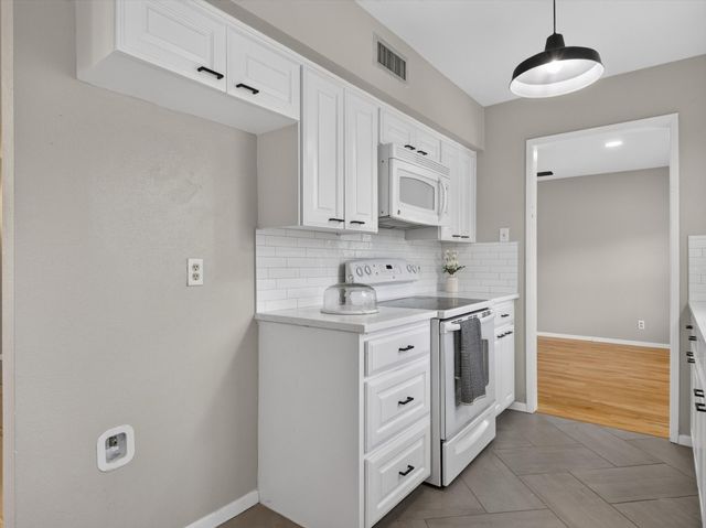 833 Brentwood Lane, Richardson, TX 75080