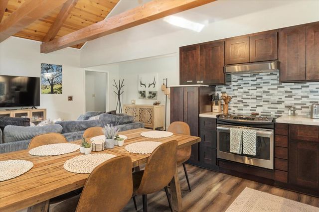 1425 Topanga Ln, Dorrington, CA 95223