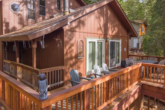 1425 Topanga Ln, Dorrington, CA 95223