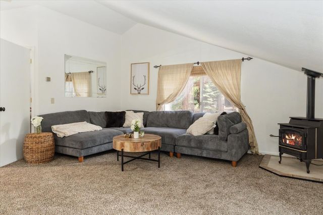 1425 Topanga Ln, Dorrington, CA 95223