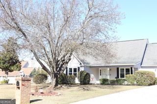 511 Greenview Court, Bonaire, GA 31005