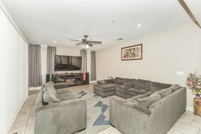 6326 W Donner Avenue, Fresno, CA 93723