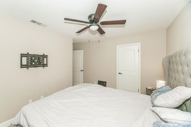 6326 W Donner Avenue, Fresno, CA 93723