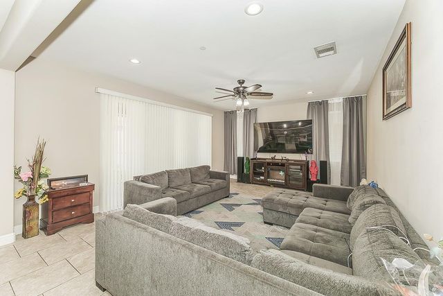 6326 W Donner Avenue, Fresno, CA 93723