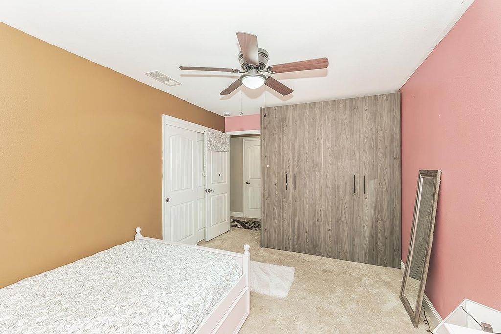 Image 22 of property listing at 6326 W Donner Avenue, Fresno, CA 93723