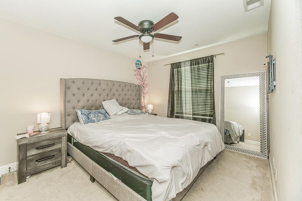 Image 25 of property listing at 6326 W Donner Avenue, Fresno, CA 93723