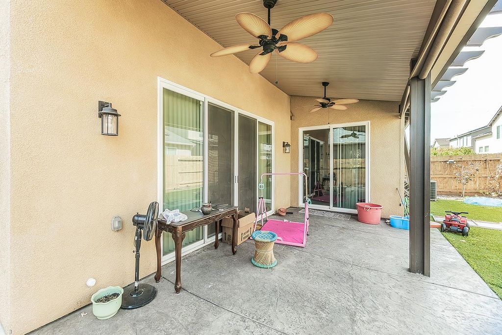 Image 27 of property listing at 6326 W Donner Avenue, Fresno, CA 93723