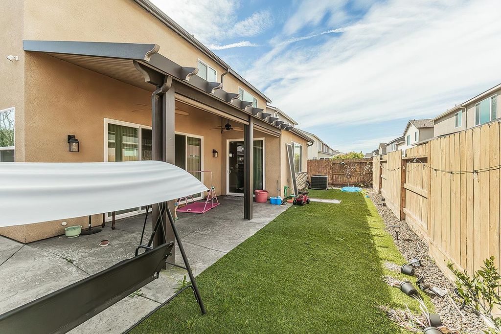 Image 30 of property listing at 6326 W Donner Avenue, Fresno, CA 93723