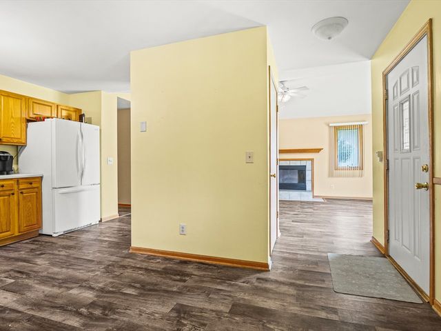 117 PEMBROKE Road SW, Poplar Grove, IL 61065
