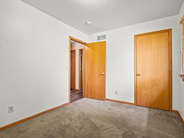 117 PEMBROKE Road SW, Poplar Grove, IL 61065