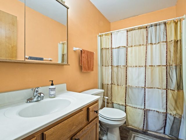 117 PEMBROKE Road SW, Poplar Grove, IL 61065