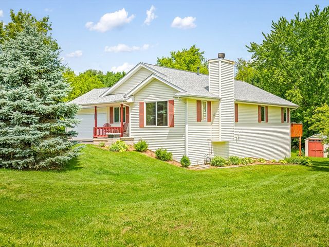 117 PEMBROKE Road SW, Poplar Grove, IL 61065