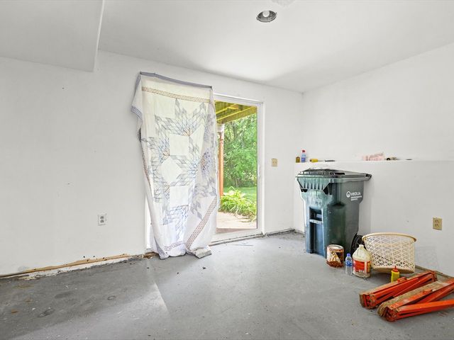 117 PEMBROKE Road SW, Poplar Grove, IL 61065