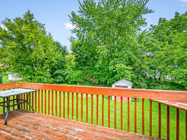 117 PEMBROKE Road SW, Poplar Grove, IL 61065
