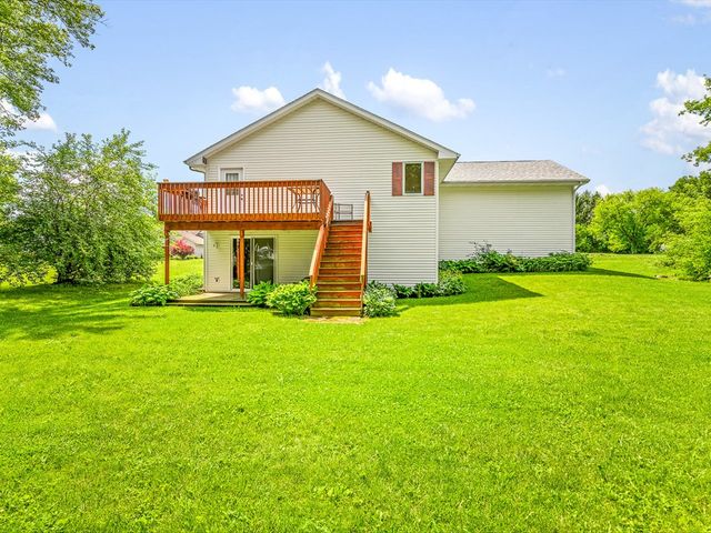 117 PEMBROKE Road SW, Poplar Grove, IL 61065