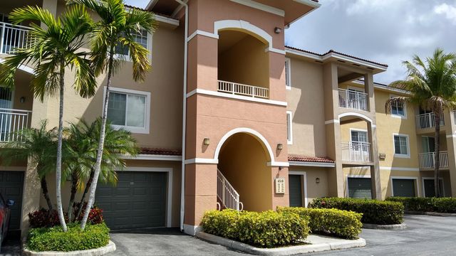 6510 Emerald Dunes 308, West Palm Beach, FL 33411