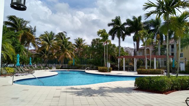 6510 Emerald Dunes 308, West Palm Beach, FL 33411