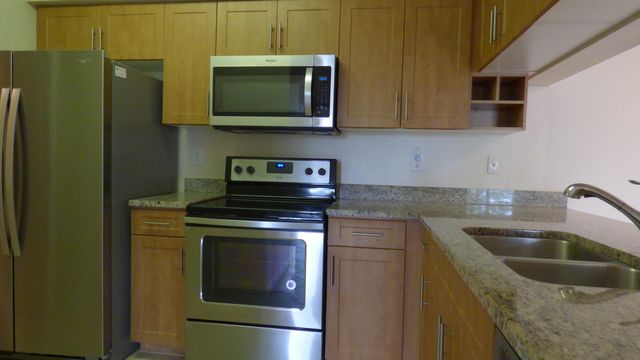 6510 Emerald Dunes 308, West Palm Beach, FL 33411