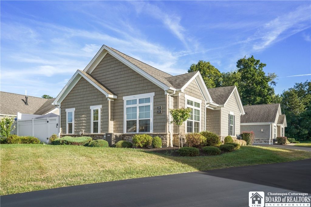 5665 Southwestern Boulevard 31C, Hamburg, NY 14075