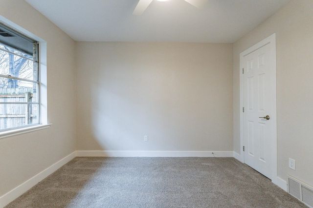 2105 Castle Oaks Drive, Arlington, TX 76012