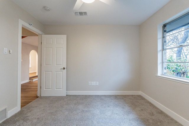 2105 Castle Oaks Drive, Arlington, TX 76012