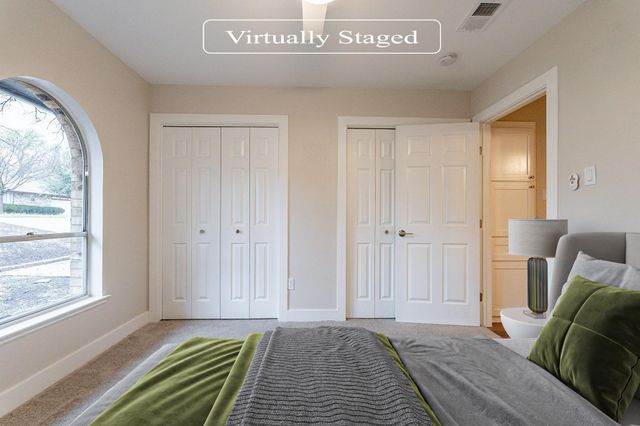 2105 Castle Oaks Drive, Arlington, TX 76012