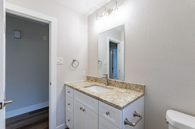 2105 Castle Oaks Drive, Arlington, TX 76012
